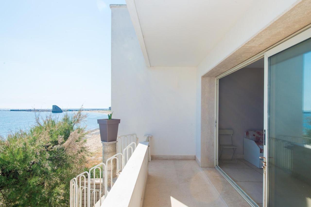 Beach Studios Con Accesso Diretto Alla Spiaggia Torre Pali Exterior photo